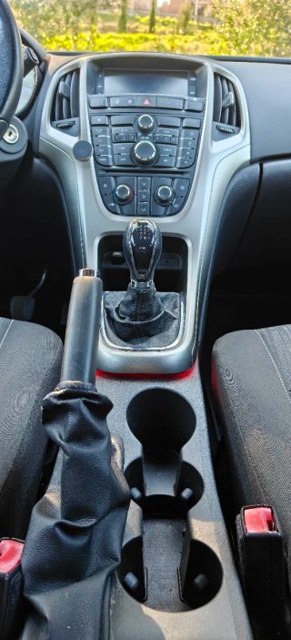 Opel Astra 2011