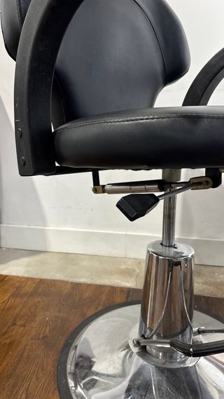 Sillón de peluquería/maquillaje negro
