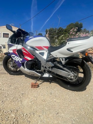 Honda CBR 900RR Fireblade 1992 sc28