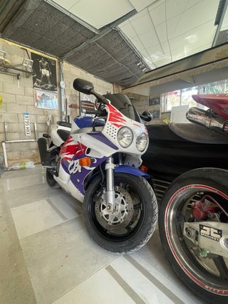 Honda CBR 900RR Fireblade 1992 sc28