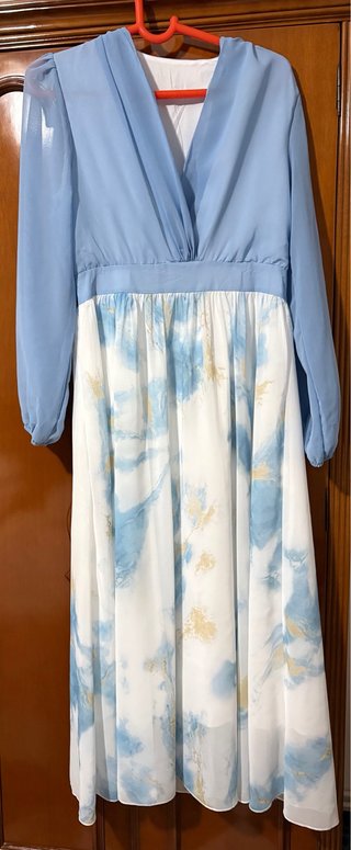 Vestido largo azul y blanco estampado talla L