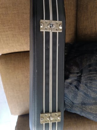 Estuche Bajo Eléctrico Cibeles
