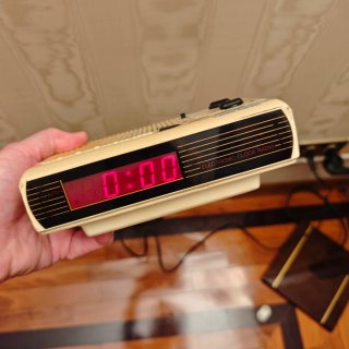 Radiosveglia Digitale Vintage
