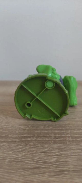 Figuras Hulk y Batman