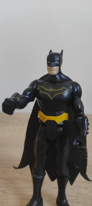 Figuras Hulk y Batman