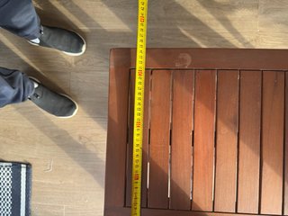 Tavolino in legno marrone