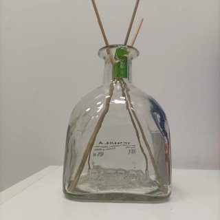 Bottiglie vetro vuote Roku Gin, Nordés, Patrón