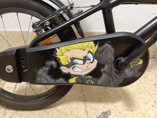 Bicicleta Infantil Btwin Dark Hero 500 16
