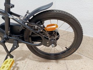 Bicicleta Infantil Btwin Dark Hero 500 16