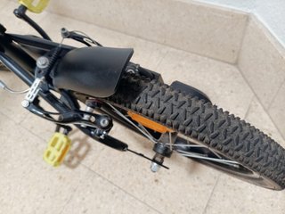 Bicicleta Infantil Btwin Dark Hero 500 16