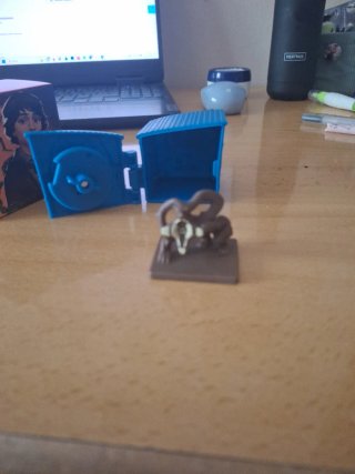 Figura Happy Meal - Vine Crawler