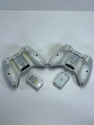 2 Controller Xbox 360 Wireless Guasti