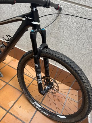 Bici Cube Carbono Rígida Fox 34