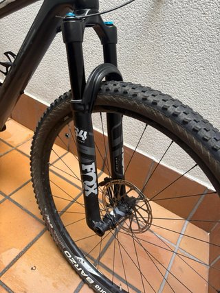 Bici Cube Carbono Rígida Fox 34