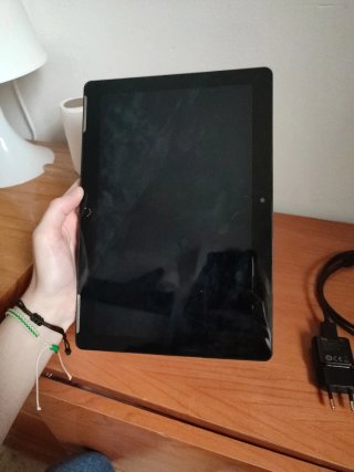 Tablet Negra Aquaris M10 con Cargador