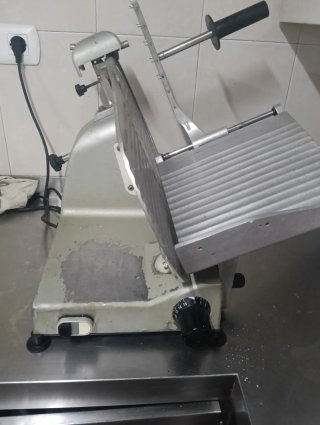 Cortadora de fiambre profesional