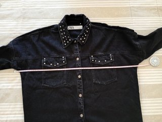 Chaqueta vaquera Zara con tachuelas Talla M