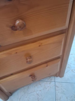 Mesita de noche madera maciza