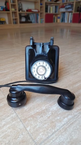 Teléfono antiguo Standard Eléctrica 5519-A