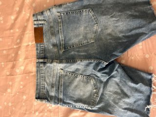 Pantalón vaquero niño desgastado