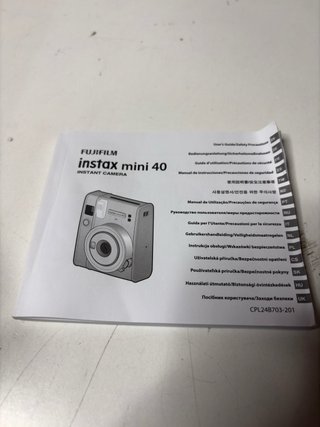 : Cámara instantánea Fujifilm Instax Mini 40