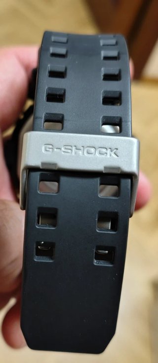 Reloj Casio G-Shock GD-350 Negro Dorado