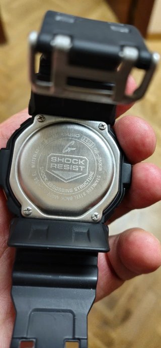 Reloj Casio G-Shock GD-350 Negro Dorado