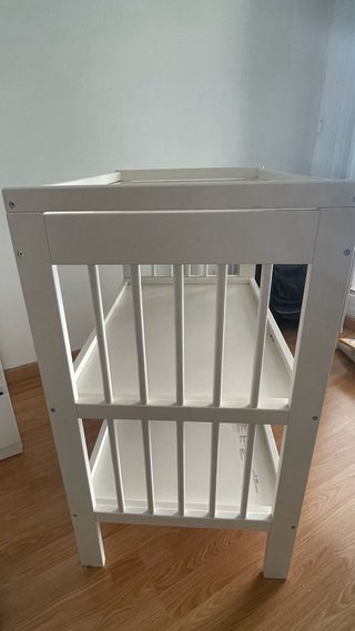 Cambiador de bebé blanco