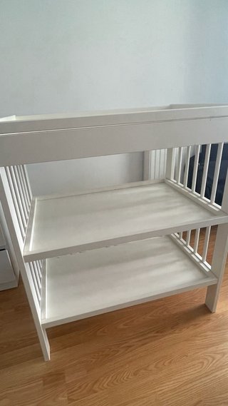 Cambiador de bebé blanco