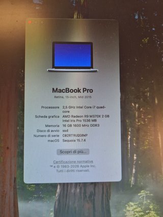 Apple MacBook Pro 15 2.5 GHz i7 AMD Radeon R9 M370