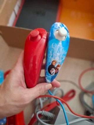 Consola Nintendo Wii Roja + Juegos