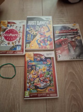 Consola Nintendo Wii Roja + Juegos