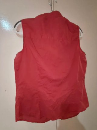 Camiseta sin mangas Lacoste roja mujer