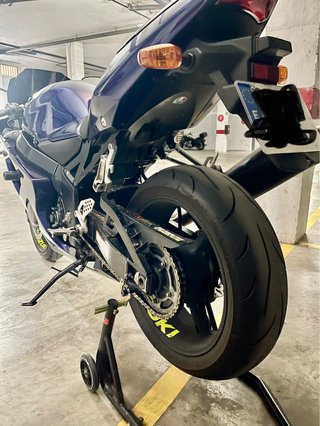 Suzuki GSX-R 600 K4/K5 Azul