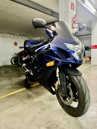 Suzuki GSX-R 600 K4/K5 Azul