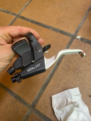 Manetas Shimano Deore XT ST-M739