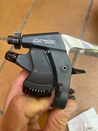 Manetas Shimano Deore XT ST-M739