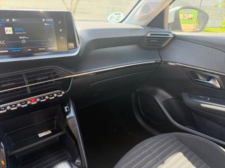 Peugeot 208 2021