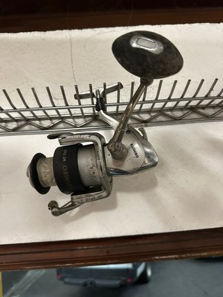 Soporte para guitarra rosa
