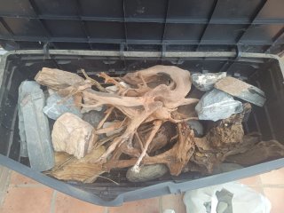 Acuario 600L (200x50x60cm) con mesa