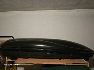 Baúl coche, en muy buen estado. Mide 2,20cms