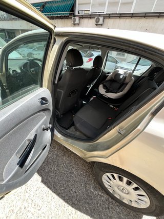 Opel Corsa 2010 Pocos km