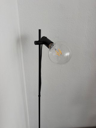 Lámpara de pie negra Ikea