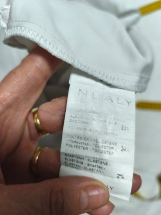 Falda Nualy blanca elástica fresca