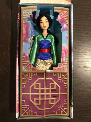 muñeca disney store Mulan