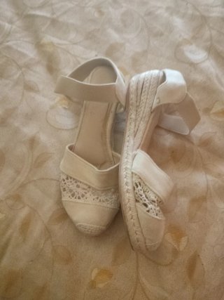 Espardeñas beige con encaje