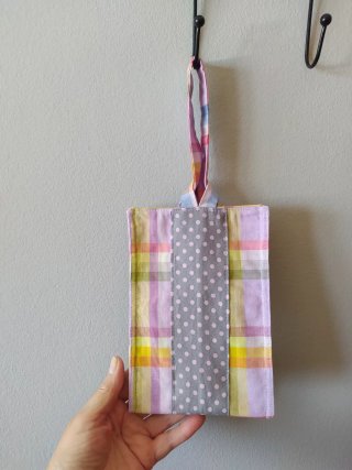 Cartera tela para móvil, multicolor.
