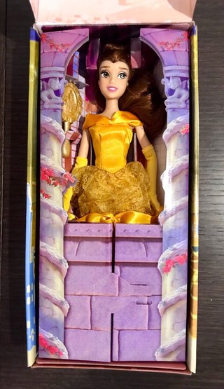muñeca Disney store Bella