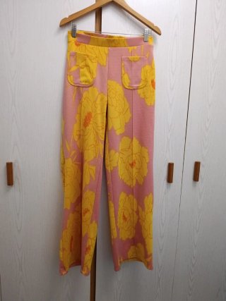 Pantalón Zara flores rosa y amarillo