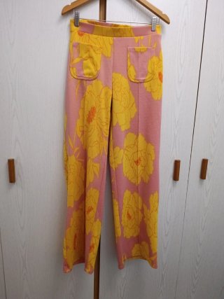Pantalón Zara flores rosa y amarillo